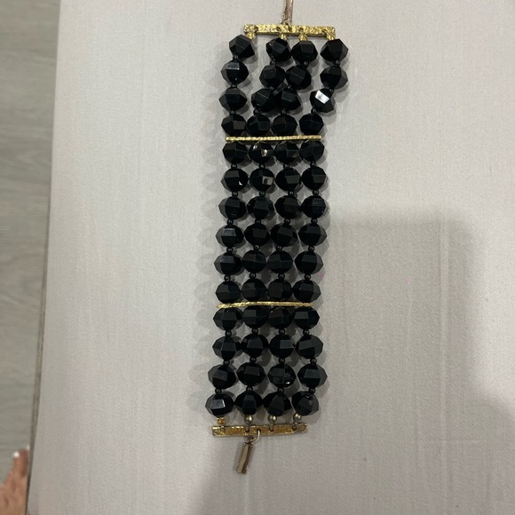 Black bracelet it’s used in good condition - Picture 2 of 5